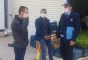 Cihanbeyli  Belediyesi Zabıta Ekipleri Kapalı Pazar Yerinde Pazaryerine Gelen Vatandaşlara Maske Dağıtmaya Devam Ediyor